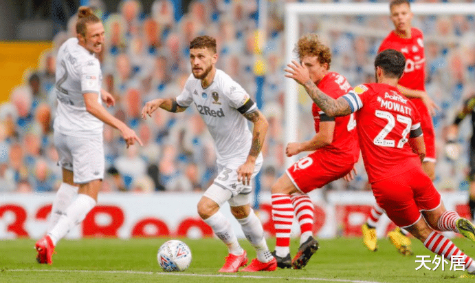 利兹联|伟大的1-0！只差1分，昔日英格兰霸主+欧冠四强将16年后回英超