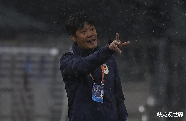 李霄鹏|李霄鹏又赢了！两个换人成点睛之笔，赛后一语道出换下郭田雨真因