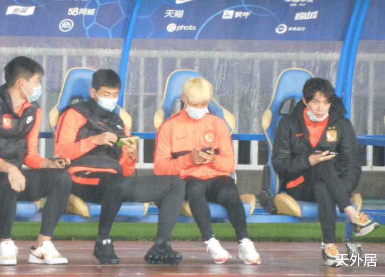 中超|时隔10轮，中超本土最佳射手复出！一头黄发亮了，至今无人超越他