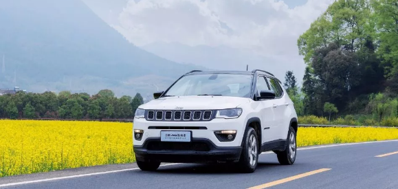 #Jeep指南者#Jeep指南者为什么不火了？网友反馈：动力弱，空间小