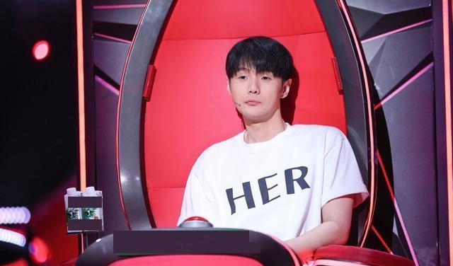 李荣浩|为何李荣浩、谢霆锋能担任《中国好声音》导师？看看他们乐坛地位