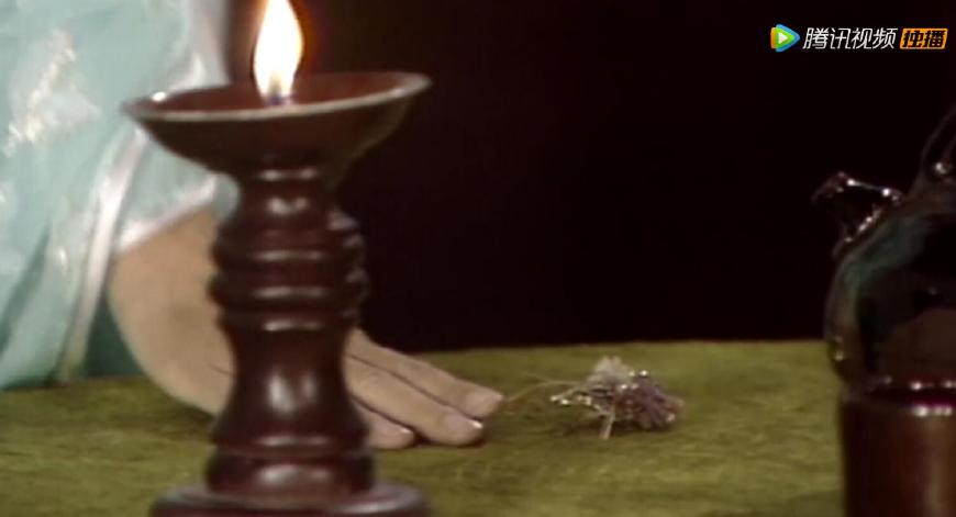 「古装剧」古装剧中那些戳人的发簪:楚乔一簪子刺死老太爷,她竟用簪子来毁容