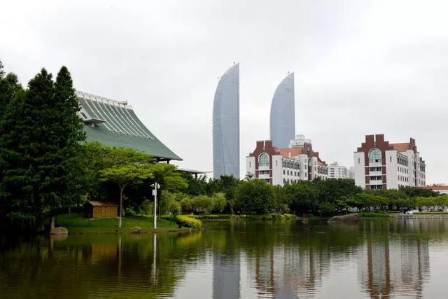 专业课▲艺术生如何抉择？是选艺术类专业院校还是综合类非艺术院校呢？