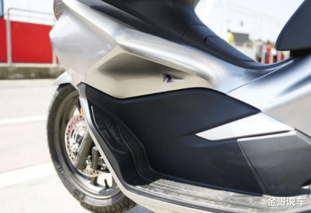 sm|这款150cc踏板车售价近3万,9年销量高达14万,它到底有什么魅力