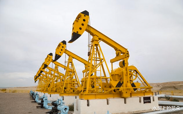 『油价』油价最新调整消息，今天6月1日，全国加油站92、95号汽油售价