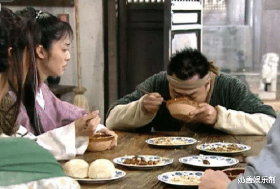 还珠格格|当年很火的三部剧:还珠、家有、武林,只有一部的饭菜是真的?