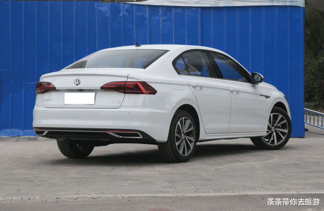 大众宝来|又一“白菜”合资车!油耗3毛1,再降3万,9月狂卖37959辆