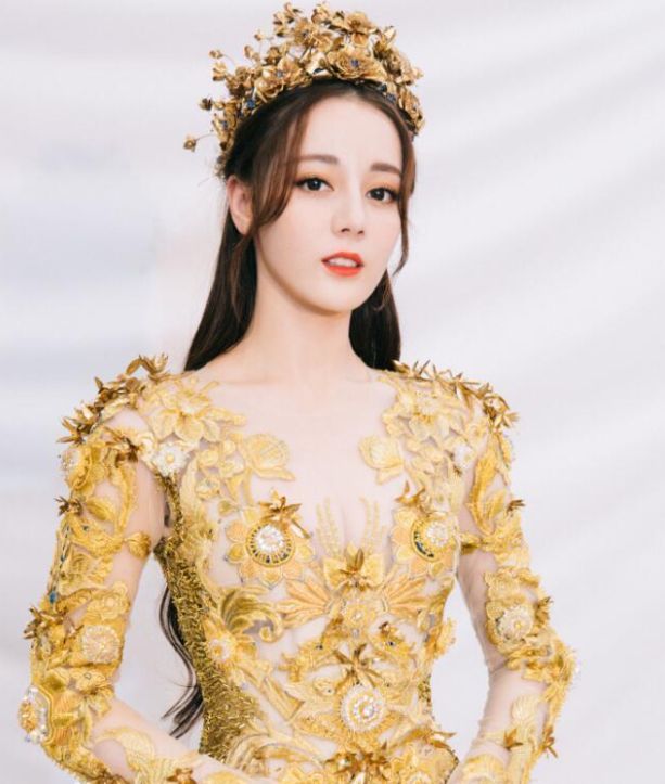 迪丽热巴|都说新疆人容易变老？看6年前的热巴就明白了