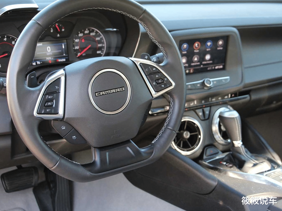 『雪佛兰科迈罗』雪佛兰的“良心豪车”！比宝马Z4好看，2.0T爆275马力，零百5.9秒