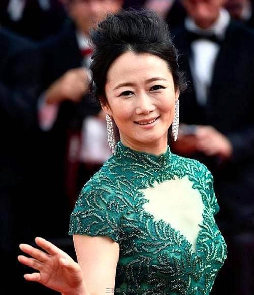 电影|她为了不变老，20年不吃晚饭，拒绝生孩子，今42岁却老态尽显