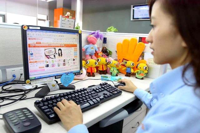 [京东]京东快手“618联姻”：腾讯VS阿里的终极对决，企业纷纷站队