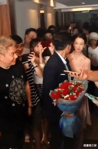 「刘恺威」相差19岁的刘恺威跟陈都灵，这是要准备公开“恋情”了吗