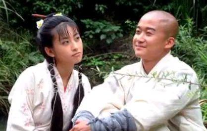 张铁林■曾与张铁林同居,后嫁大23岁演员影帝,如今38岁的她成为人生赢家