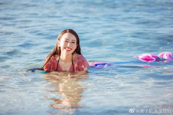 吉娜·爱丽丝|婚后一年,吉娜“单纯”人设崩塌:她最好的作品是腰围和郎朗