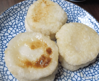 红糖|天气冷，这种小饼别错过，软糯香甜不腻人，一口一个超满足！