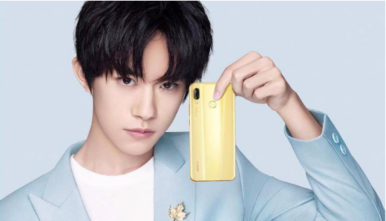 华为▲华为邀请的6位代言人,只有他不请自来,却为华为挣得极大名声