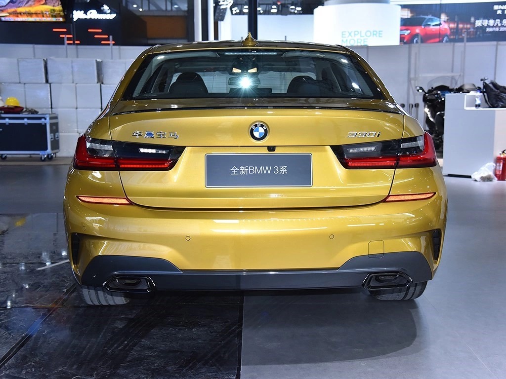 奥迪■为什么车主总是想把“华晨宝马”抠掉，“一汽奥迪”却没人抠？