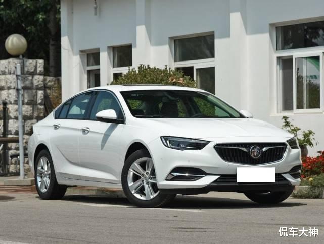 『b级车』17万跌到13万，成最良心B级车，车长4米9油耗6.3，不看雅阁就买它