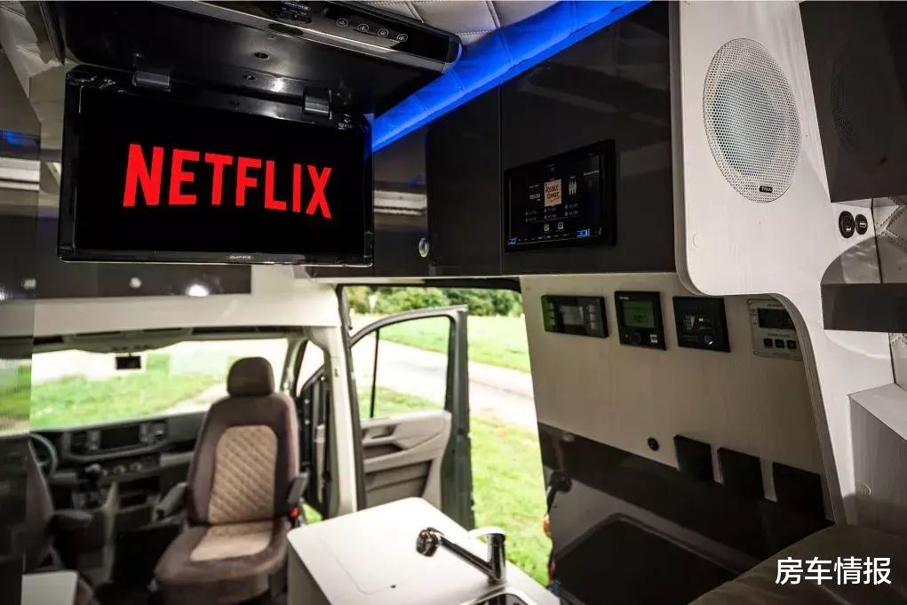 房车|2020款德国MAN房车见过吗？不是百万级越野卡车，普通家庭也能玩