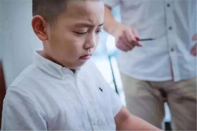 中小学|自律孩子能有多出色？小学生99分语文试卷走红，老师不舍扣卷面分