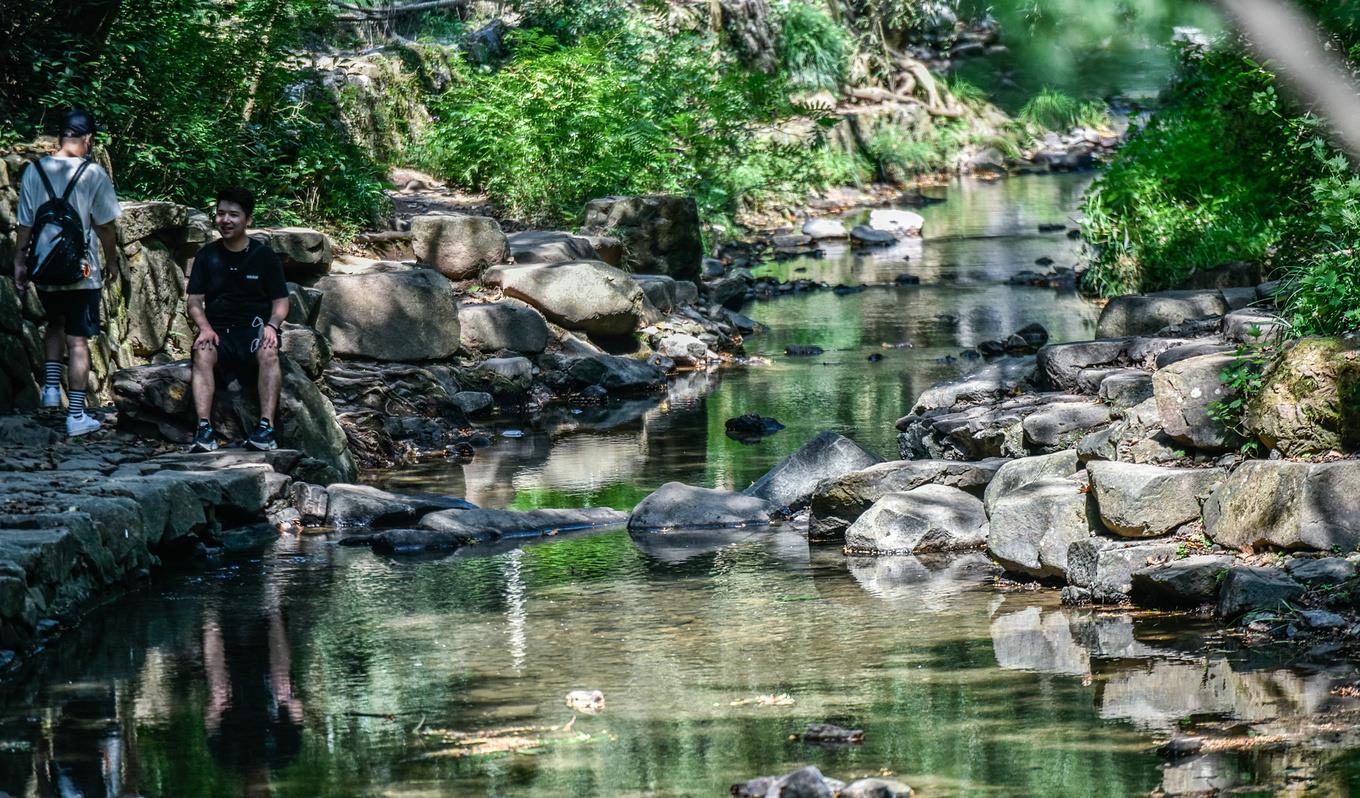 杭州|难得国庆与中秋同天，杭州堵车上了热搜，该景区游客少得让人惊讶