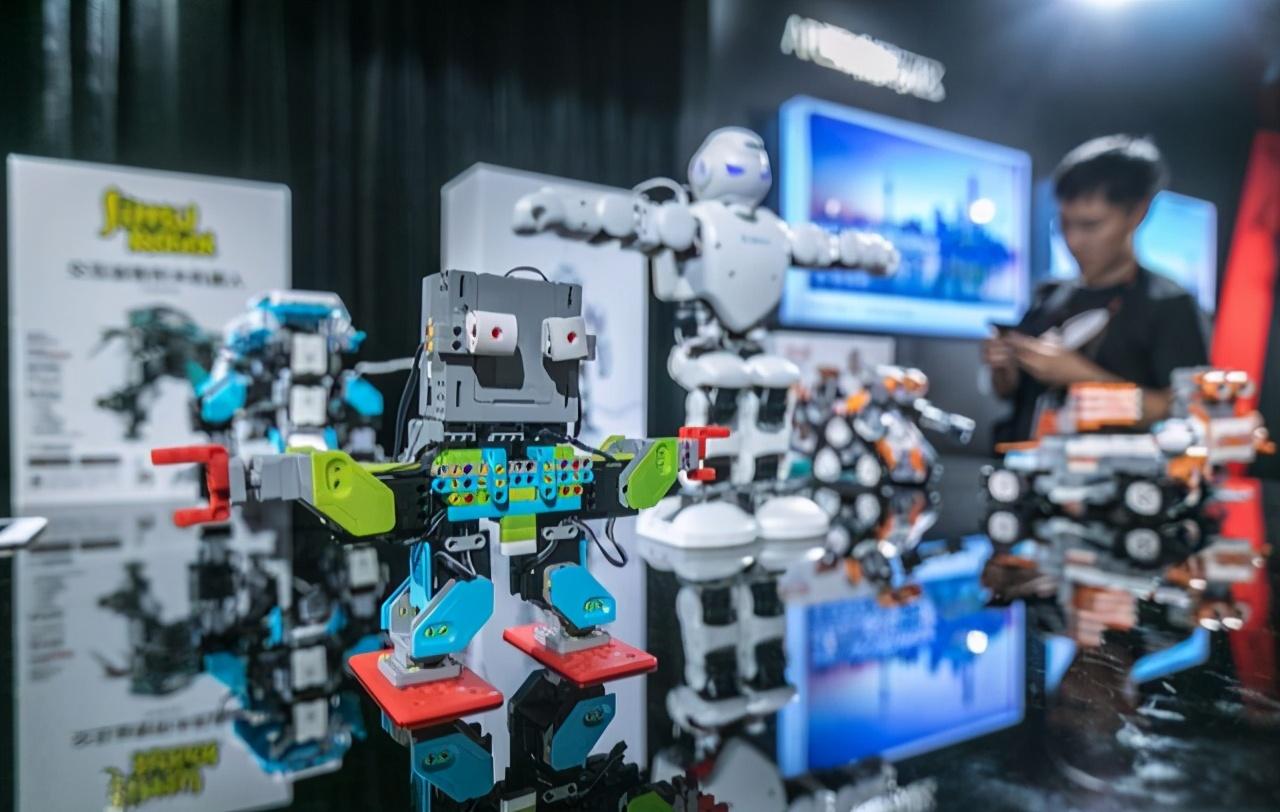 大学|2020高考录取已结束，八大本科“热门专业”出炉，下届考生需了解