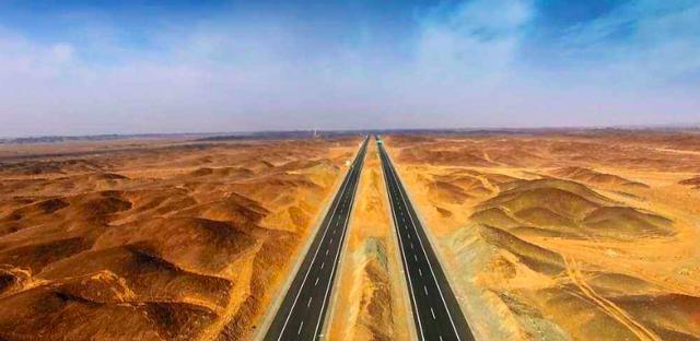 西藏|自驾西藏,必须经过800公里的无人区,应如何度过这段恐怖的公路?