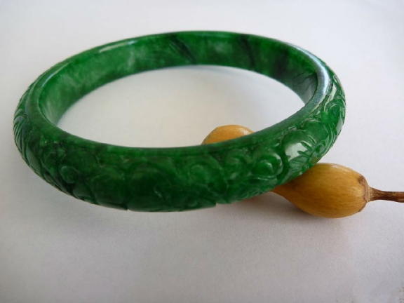 『翡翠』翡翠有几种颜色都没搞清楚,还装什么行家呀!!