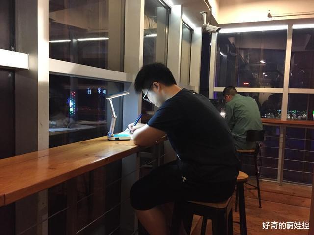 高校|教育部通知成“一纸空文”？高校开学仍封闭管理，大学生无法接受