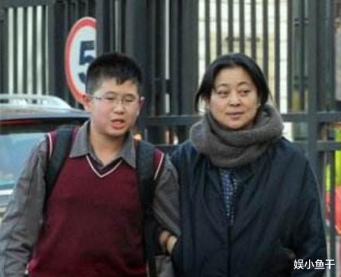 「倪萍」2005年，王文澜狠心抛弃倪萍和白内障儿子，今67岁高龄\报应\来了