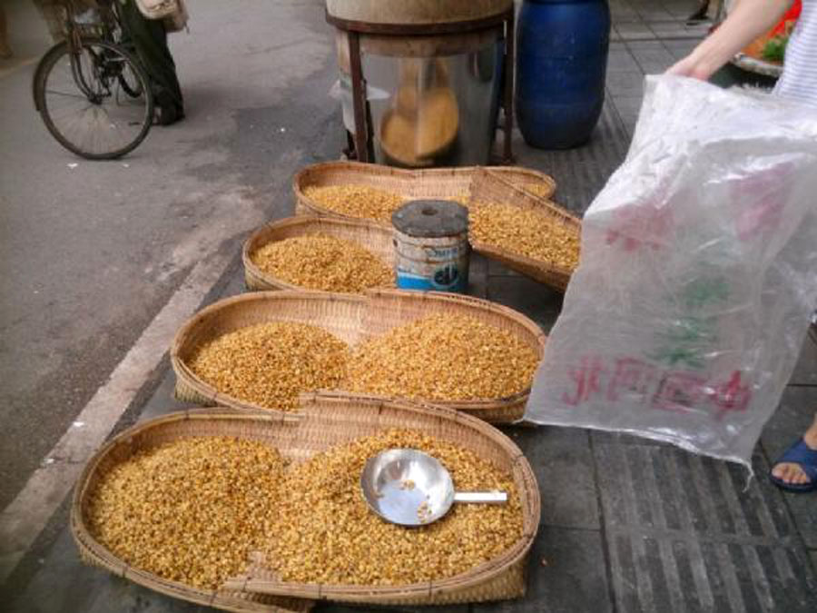 |这东西用来喂鸡有点浪费,用来钓鱼效果明显,如何用是关键