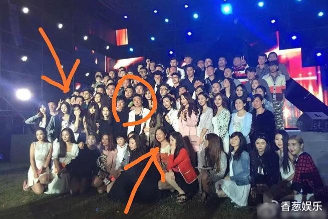 王思聪|潘玮柏娇妻再被爆黑照,五年前被王思聪左拥右抱显亲密!