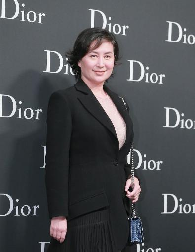 何超琼|何超琼、陈百强，不是爱人却胜似爱人