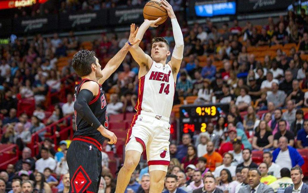 「湖人队」第二个克莱？湖人补强目标出现！专家：得到他，詹姆斯6冠稳了