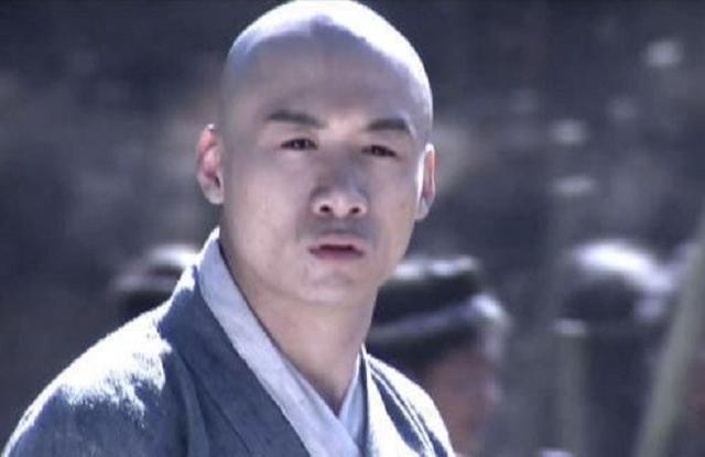 【】46岁的高虎拍戏撞死灯光师，装修电死工人，刚出狱又进去