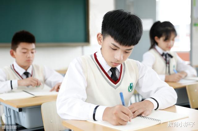 「中央戏剧学院」延迟开学，普通高考学生家长别委屈，被打乱节奏的这115万考生才可怜，已陷入3大困境