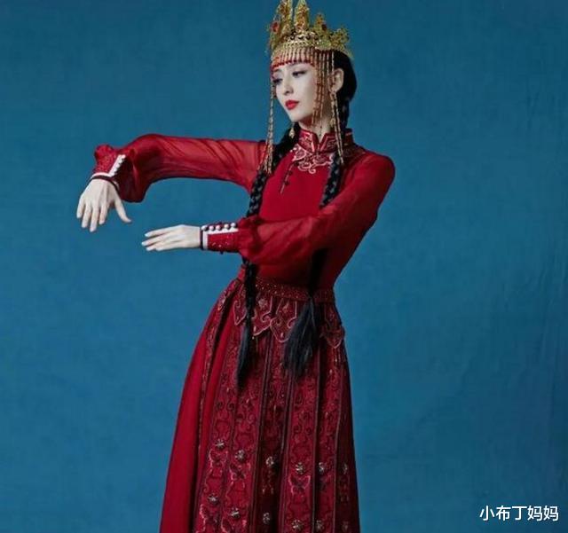 【佟丽娅】有种“偏心”遗传叫佟丽娅，本人神仙美貌，姐姐却长这样