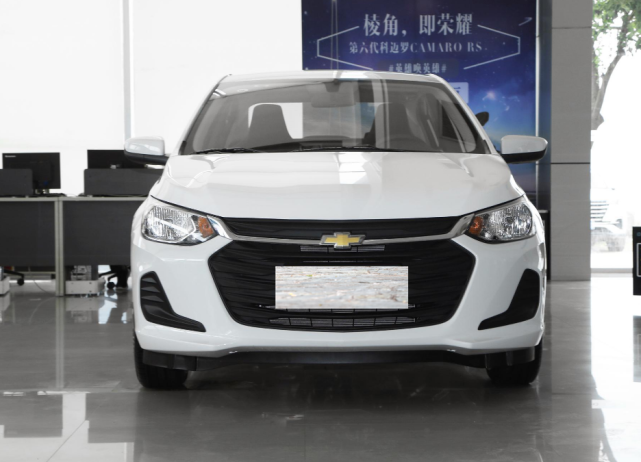 雪佛兰|雪佛兰着急了，从7.99万跌至4.99万，4.8升油耗，还看啥帝豪