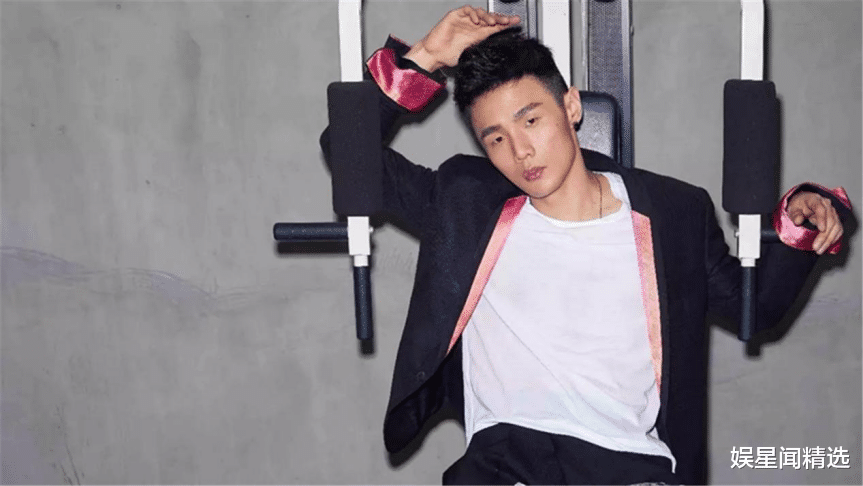 华晨宇|歌手李荣浩出新歌,新歌歌词仅九个字,是敷衍还是自己的风格