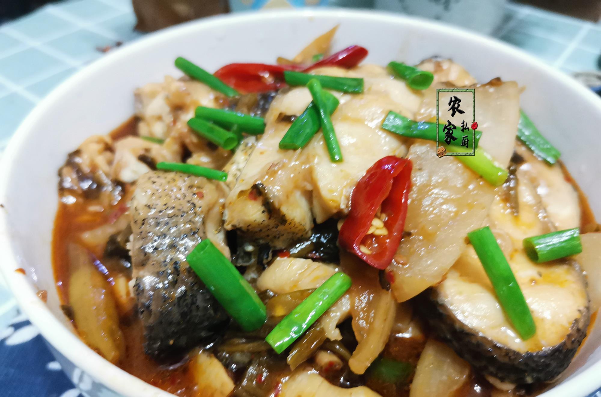 食材|10月，最该吃的不是牛羊肉，而是它，简单焖一锅，鲜辣酸爽特下饭