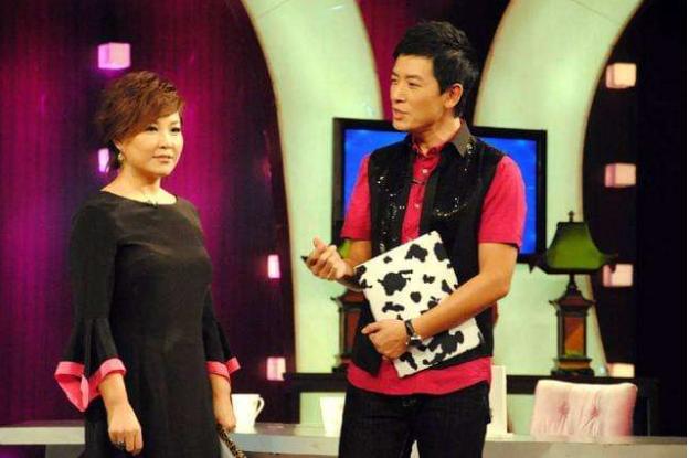 李静|就在1天前, 从央视裸辞后身价数十亿, 嫁史可前夫的李静又曝新情况