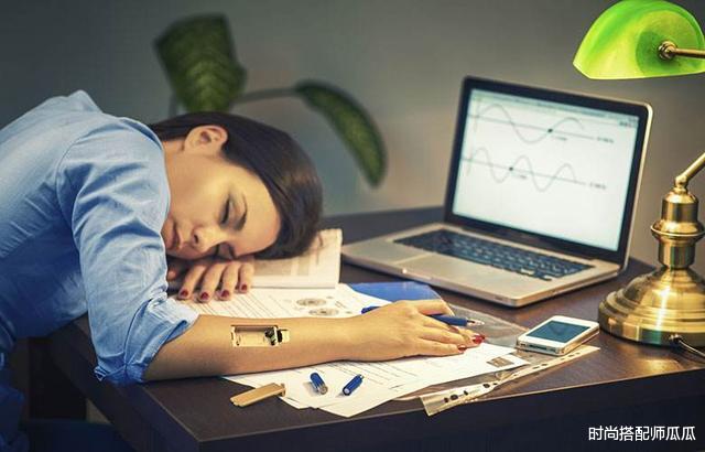 『便秘』加速女人衰老的3个坏习惯，希望你一个都不占，不妨自测一下