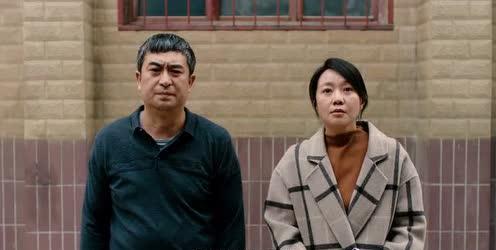 我待生活如初恋@流量小生们靠边站,今年的收视率王者非《我待生活如初恋》莫属了