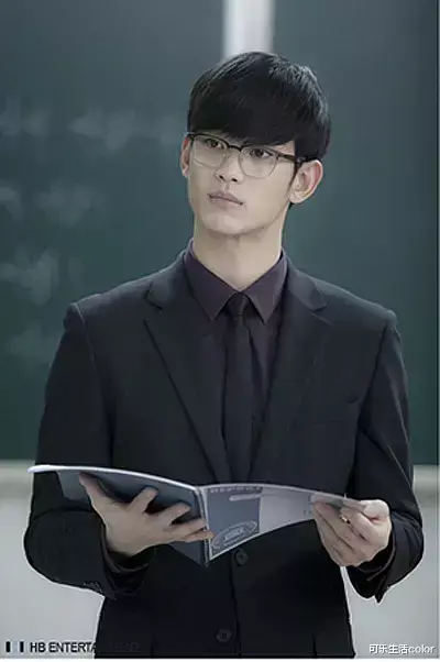 「金秀贤」新戏预告露个肉都上热搜？金秀贤终于演浪漫喜剧啦！