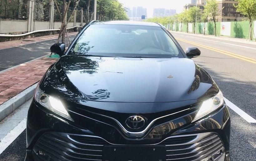 丰田凯美瑞|丰田凯美瑞2.0L的排量动力够用吗？真那么省油吗？车主说出实情！