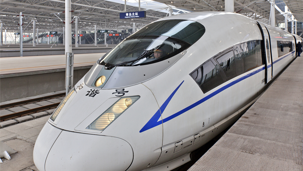 iPhone 7@小伙，火车站买到“假iPhone”  不禁感叹道：火车站，只有火车是真的了！