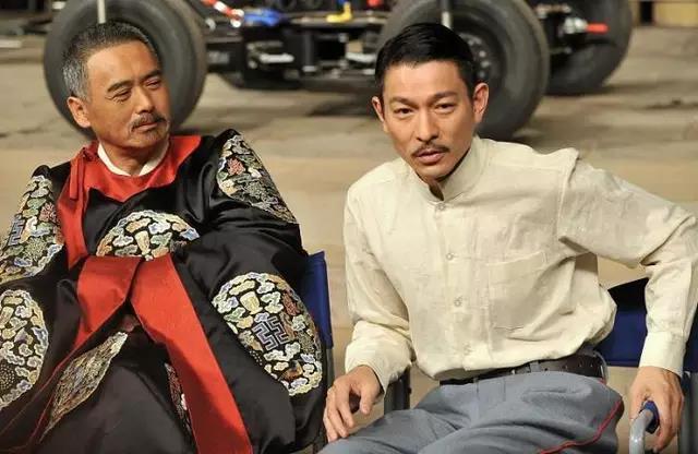 「徐锦江」国家一级演员，一生不与成龙合作，曾骂刘德华“算什么东西”