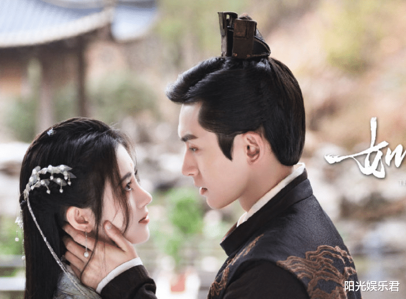 许佳琪▲许佳琪刚出道就有两部新剧,看到合作的演员后,资源太好啦!