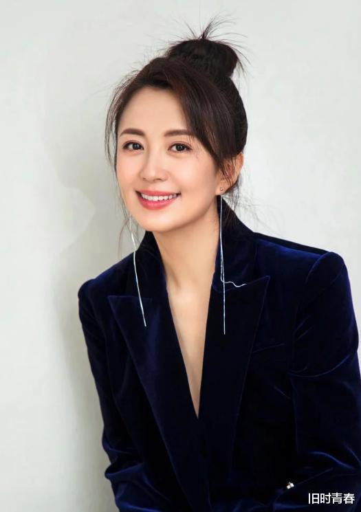 杨童舒|女星拍戏中途意外怀孕，如今儿子已经11岁，生父至今不详
