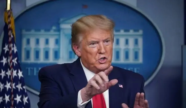 【特朗普】特朗普:你们都不信“消毒水有用”?那好!我以身示范!